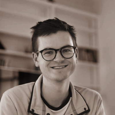 Oliver Hynds Headshot